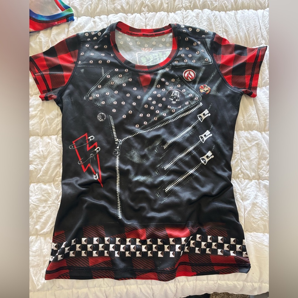 Inknburn woman’s tech